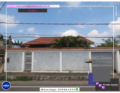 Linda Casa Grande, 3 quartos , quintal , terraço e vaga para 3 carros . Ótima Localização.